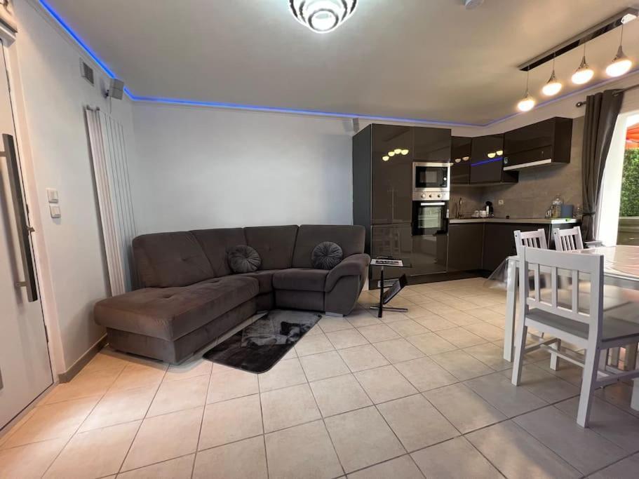 Kings Villa Near Disneyland Reserved Only For Family With Kids Saint-Germain-sur-Morin 외부 사진